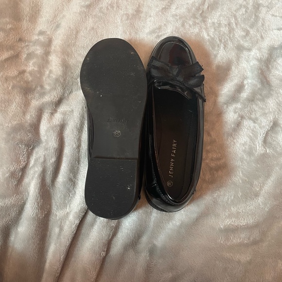 Black Flats - Picture 3 of 3